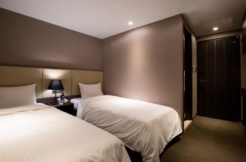 Noble Hotel Taipei Eksteriør billede