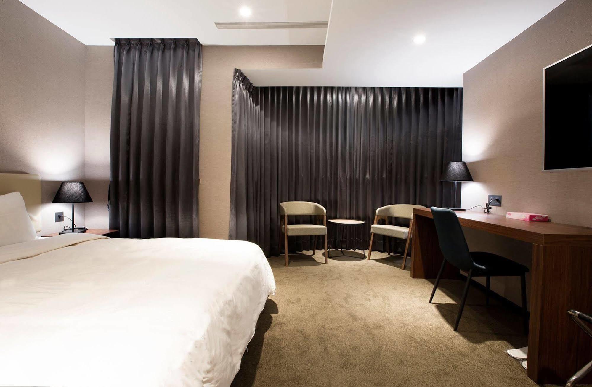 Noble Hotel Taipei Eksteriør billede