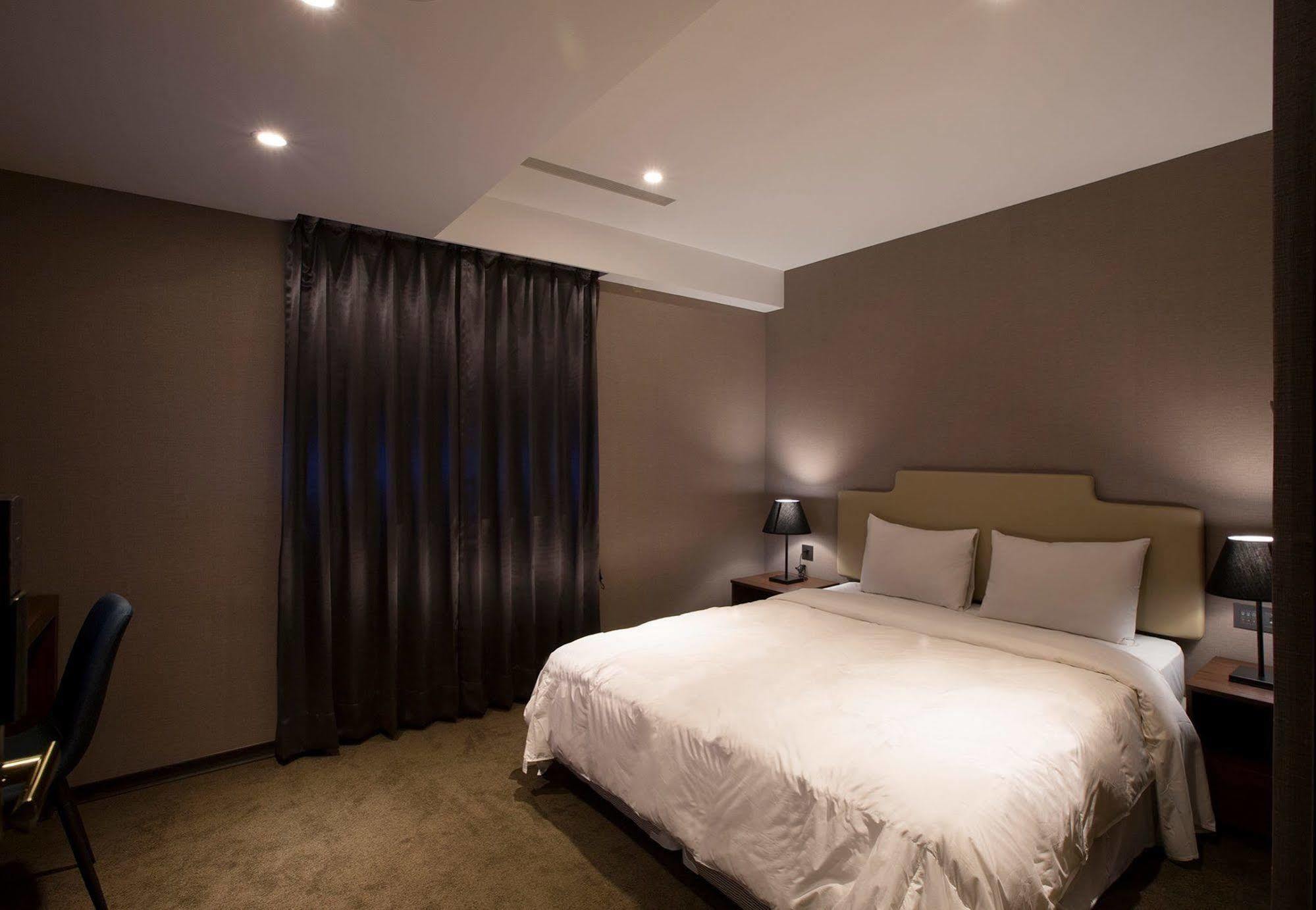 Noble Hotel Taipei Eksteriør billede