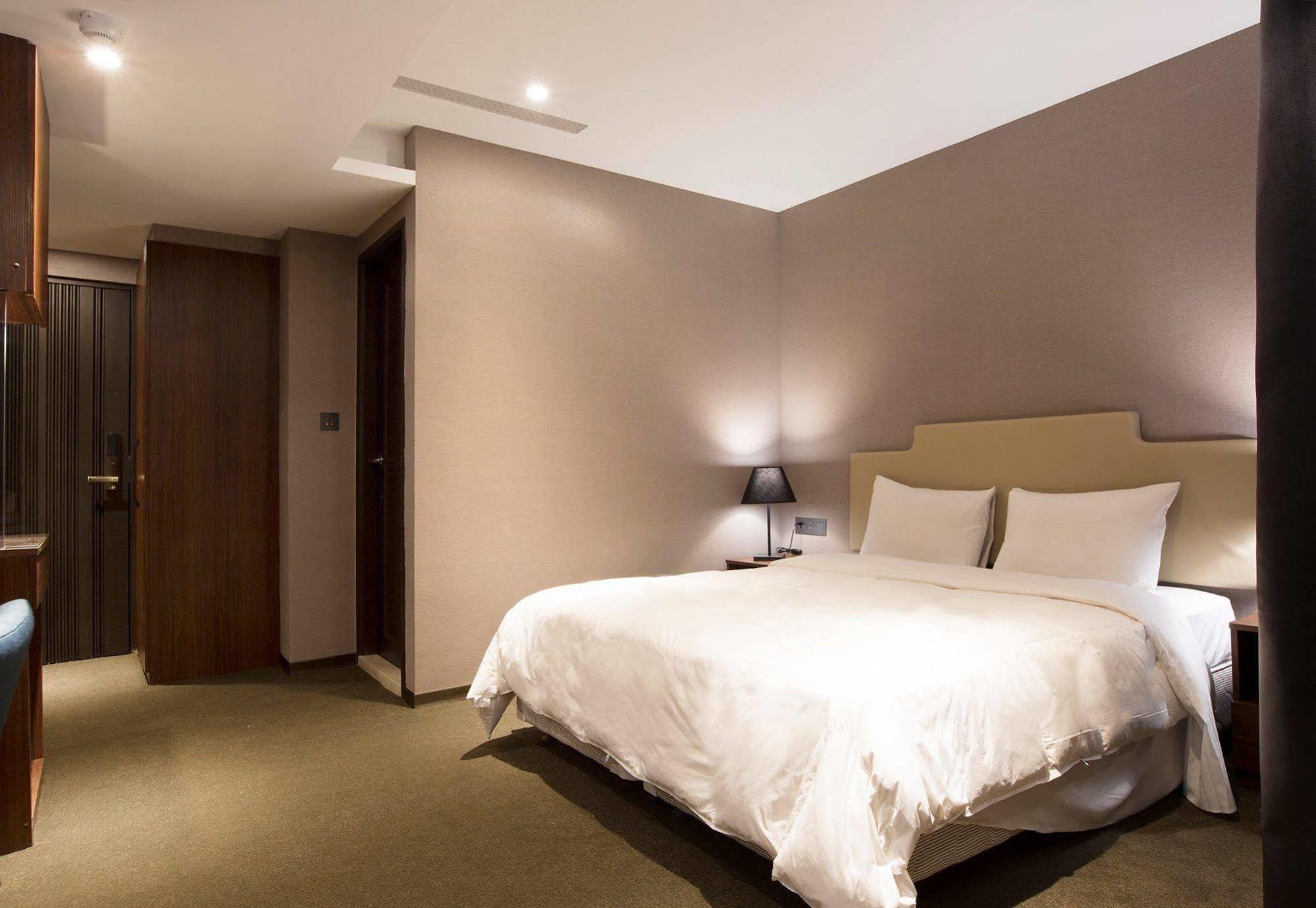 Noble Hotel Taipei Eksteriør billede