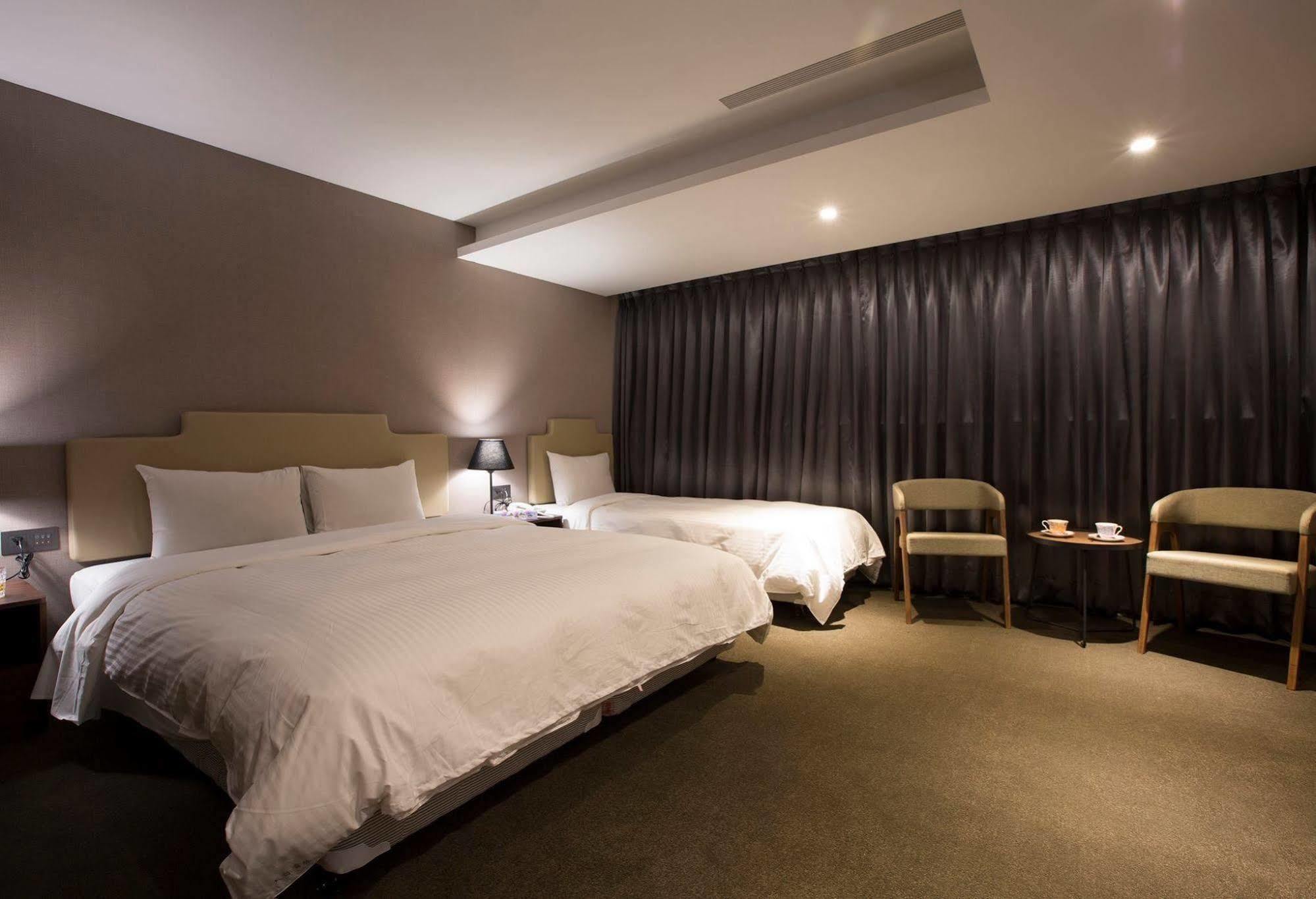 Noble Hotel Taipei Eksteriør billede