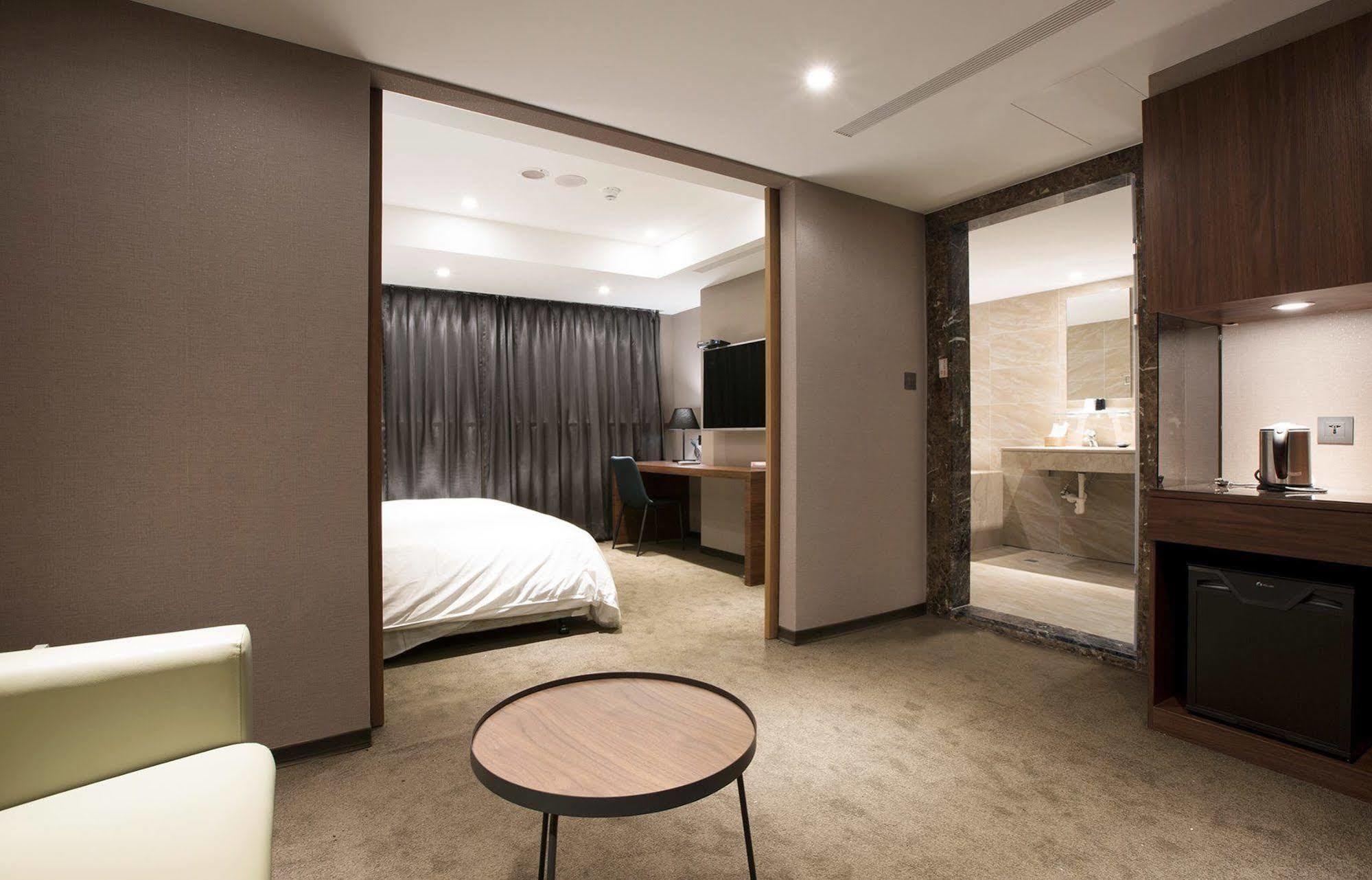 Noble Hotel Taipei Eksteriør billede